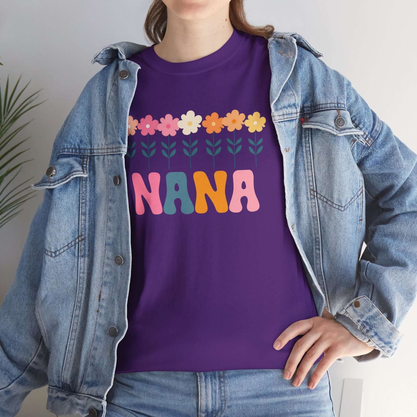 Daisy Nana Unisex Unisex Heavy Cotton Tee | Retro Floral Grandma Tee